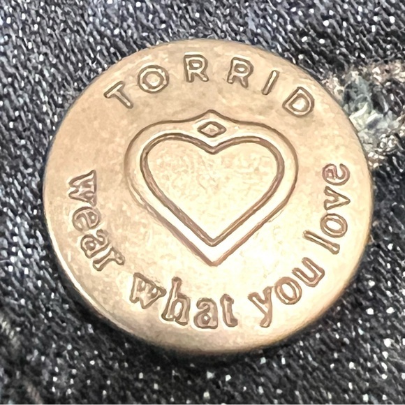 Torrid Dark Wash Mid Rise Boyfriend Denim Jeans Women’s 10 - Picture 10 of 14